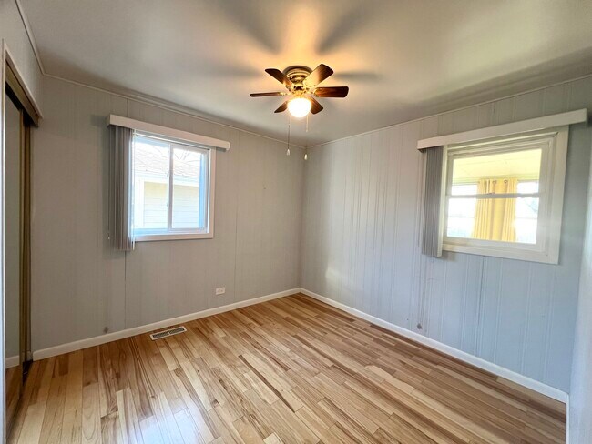 Foto del edificio - 508 S Lake St