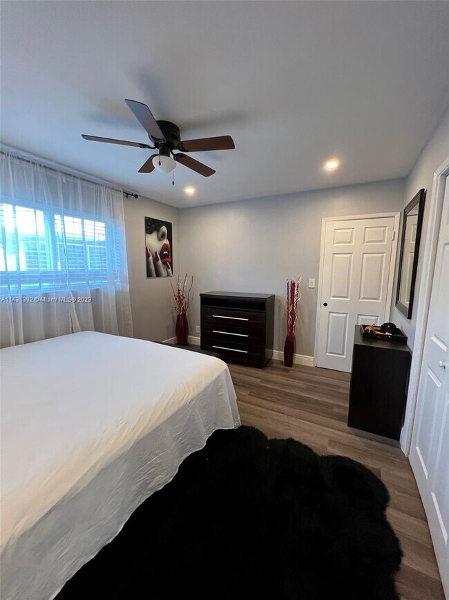 Foto del edificio - 1509 N Andrews Ave