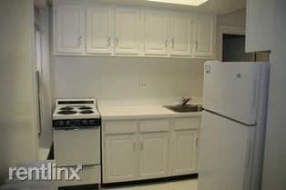 Building Photo - 430 W Diversey Pkwy