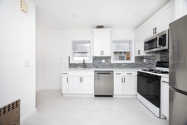 Foto del edificio - 19 Puritan Rd