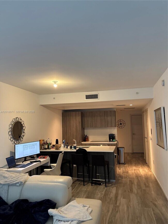 Foto del edificio - 801 S Miami Ave