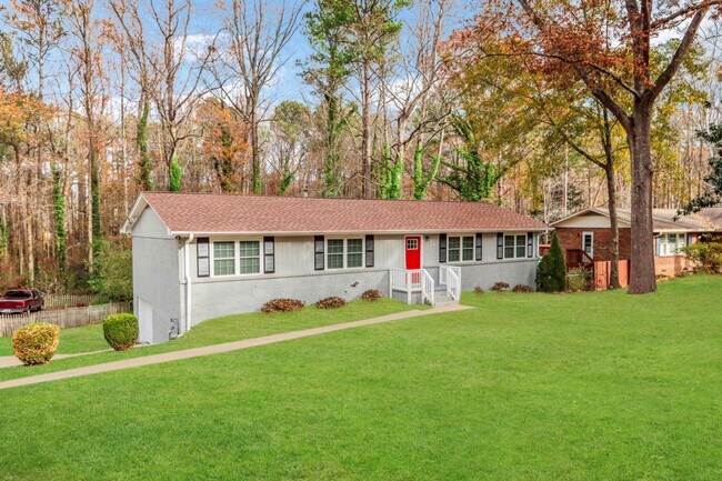 Building Photo - 3782 Lake Dr