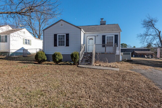 Building Photo - 2605 Orton Dr