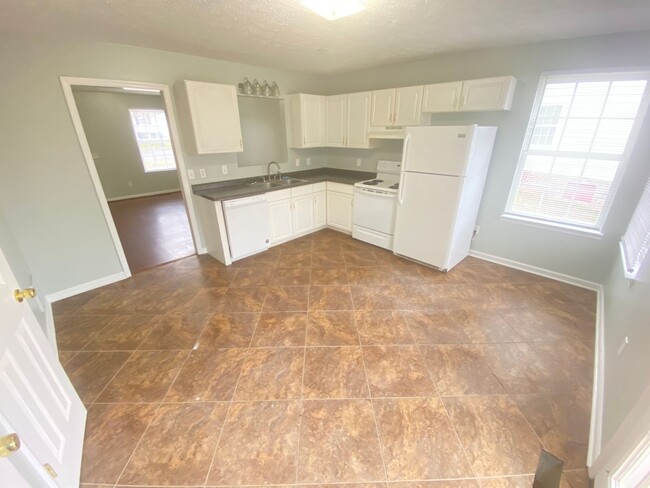 Building Photo - FOR LEASE - SINGLE FAMILY HOME IN LEBANON TN!