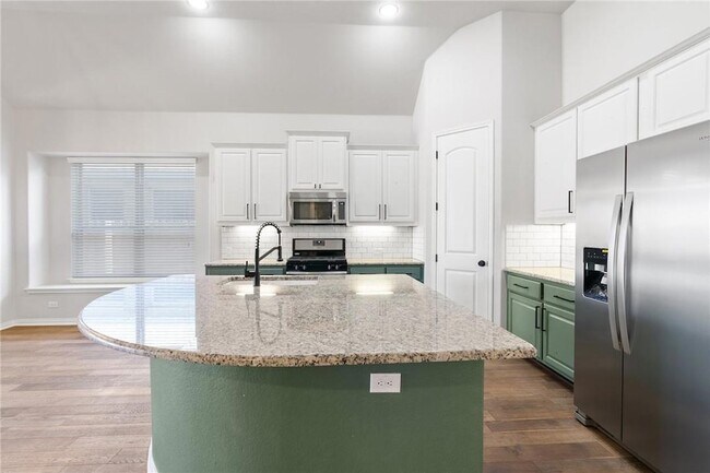 Building Photo - 3351 Hidalgo Loop