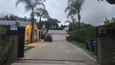 Building Photo - 12345 winnetka