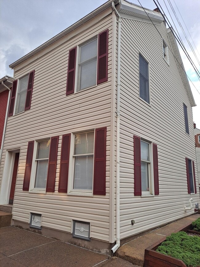 Foto del edificio - 837 W Liberty St