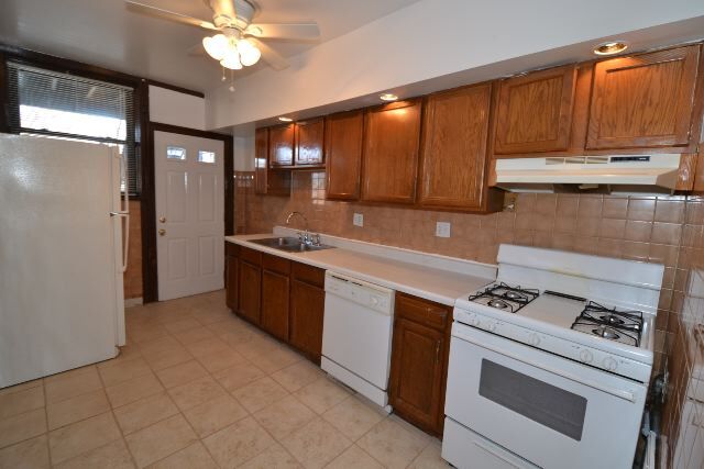 Foto del edificio - 3243 N Damen Ave