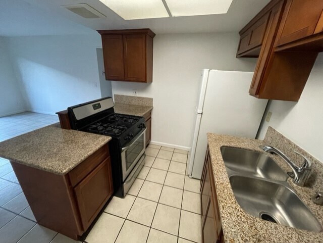 Foto del edificio - 10167 Crawford Way