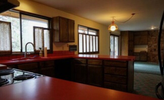 Building Photo - Pet Friendly, Large Yard, Latah Valley Hom...