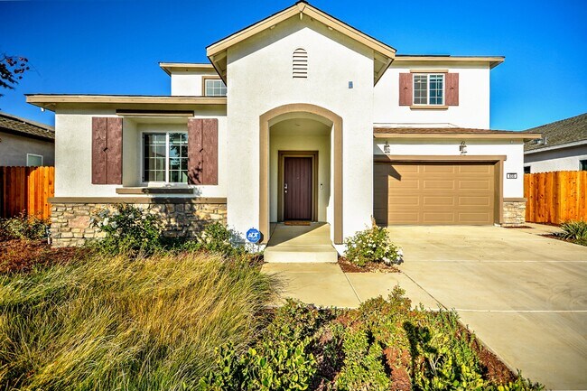 Foto del edificio - Newer home with solar AVAILABLE NOW!