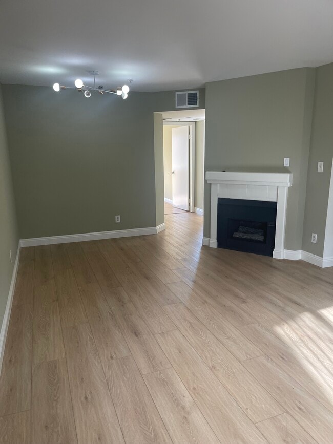 Building Photo - 7330 Eton Ave