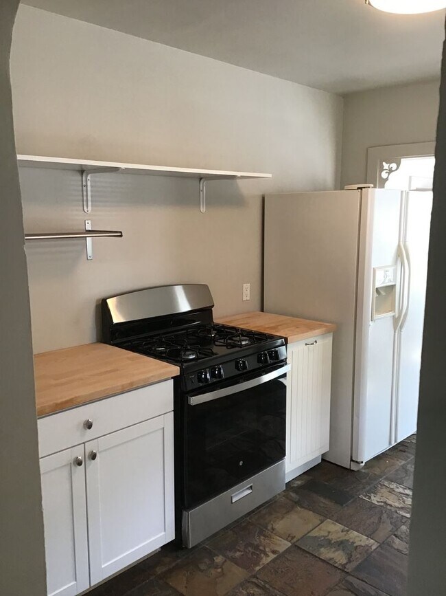 Foto del edificio - Darling SW Redmond Home for Rent!