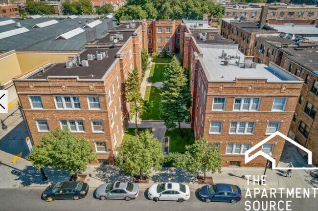 Photo - 3527.5 N Broadway Apartment