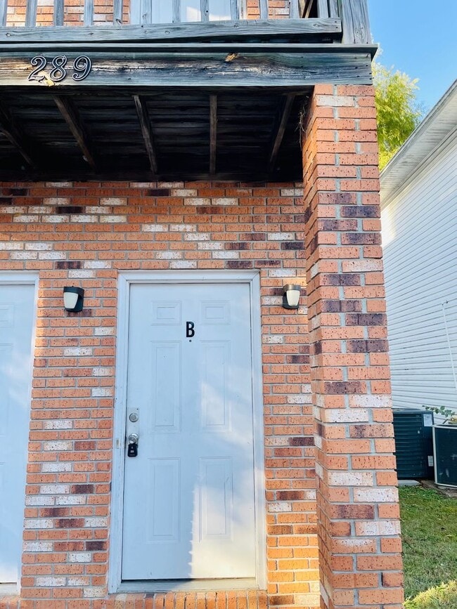 Building Photo - 289 Foxworth Dr