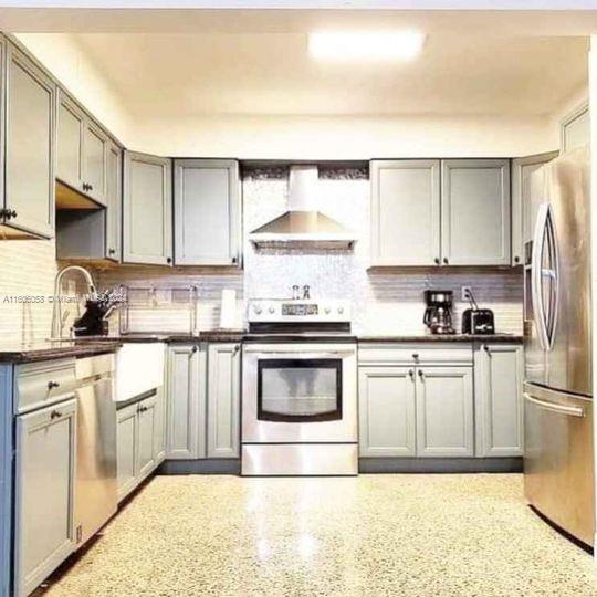 Foto del edificio - 482 NE 8th Ave