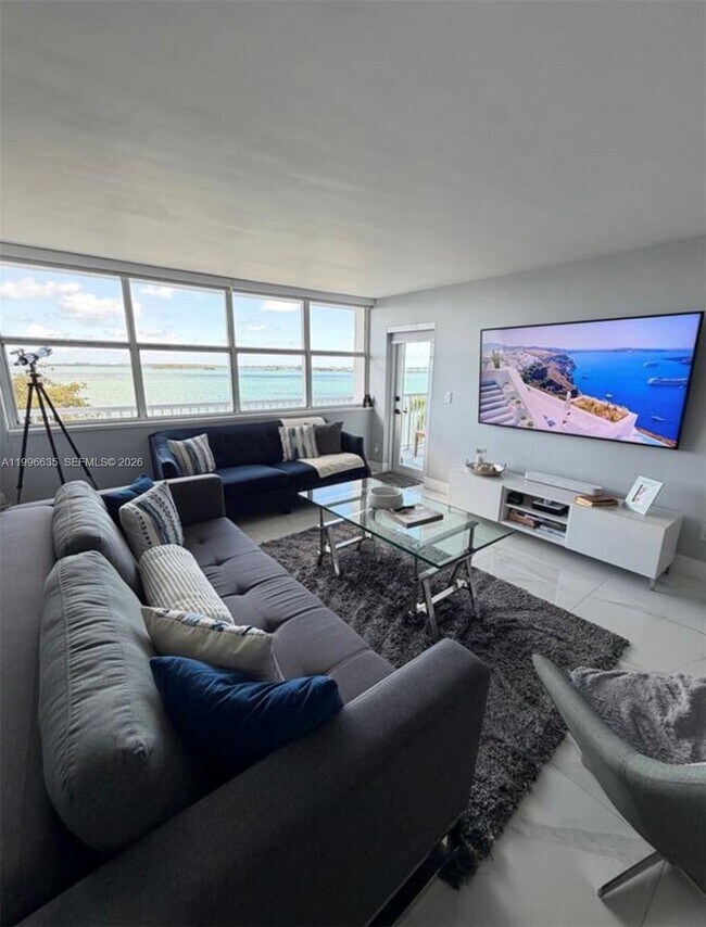 Foto del edificio - 1420 Brickell Bay Dr