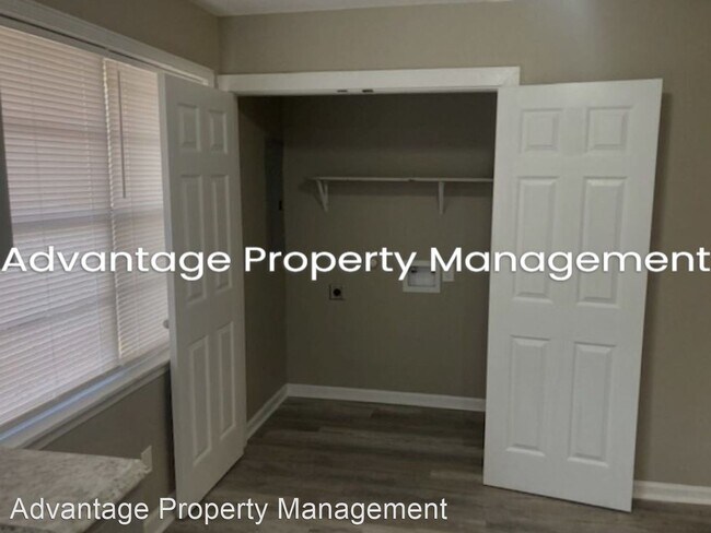 Foto del edificio - 4 br, 2 bath House - 4222 Bow St.