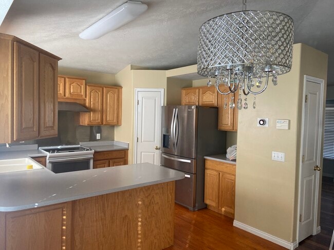 Building Photo - 1631 W Turin Dr