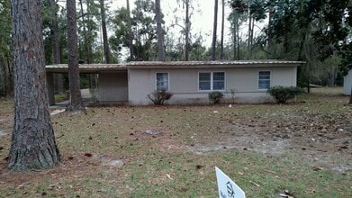 Building Photo - 1301 Leone Ave
