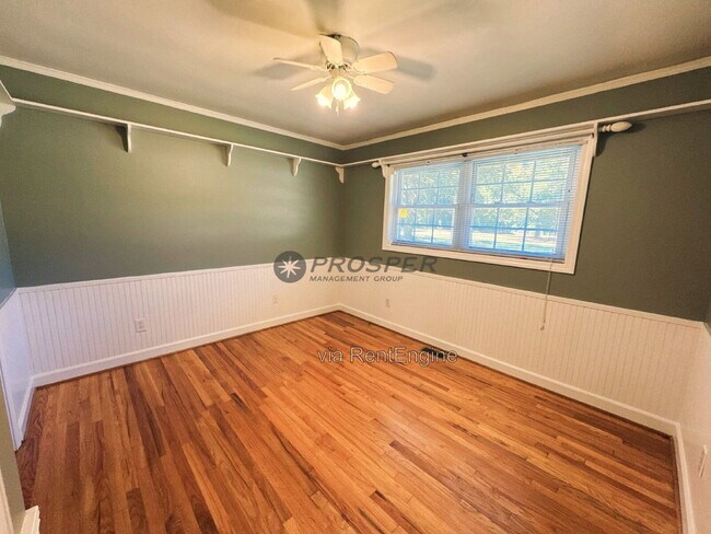 Foto del edificio - 318-313 3 Bridges Rd