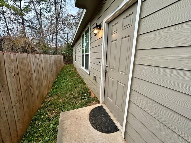 Foto del edificio - 12540 Andwood St
