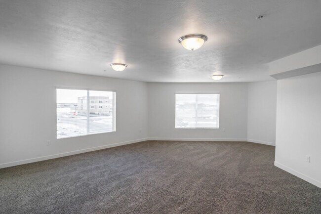 Building Photo - Lovely 2-Bed, 1-Bath Condos in the Distric...