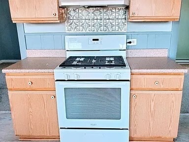 Building Photo - 193-195 Mt Hope St