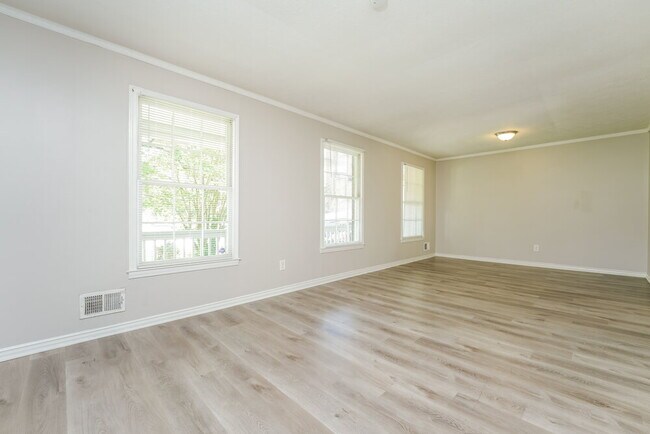 Foto del edificio - 3970 Flakes Mill Rd
