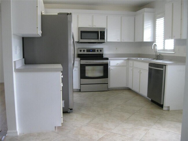 Foto del edificio - 4540 3rd Ave Dr E