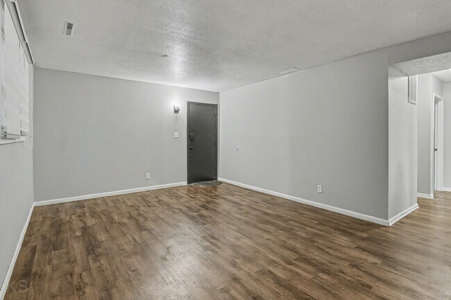 Foto del edificio - 600 S Missouri Ave