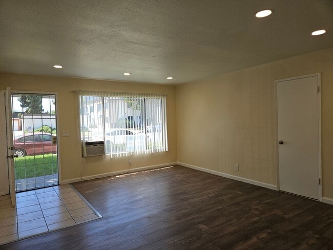Photo - 1616 Picadilly Way Apartment