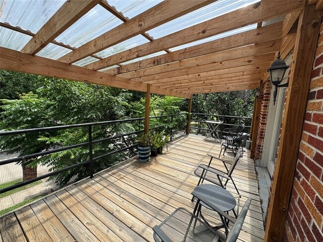 Building Photo - 1660 Castle Ct