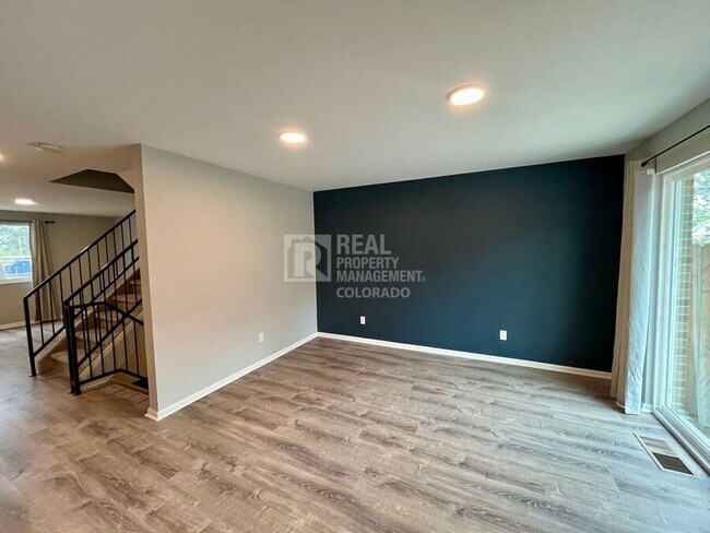 Foto del edificio - 3061 W 92nd Ave