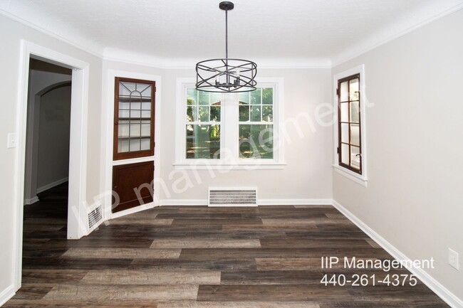 Foto del edificio - Stunning 3BR 2BA in Cleveland Heights!