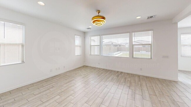 Building Photo - 2567 W Hidalgo Ave
