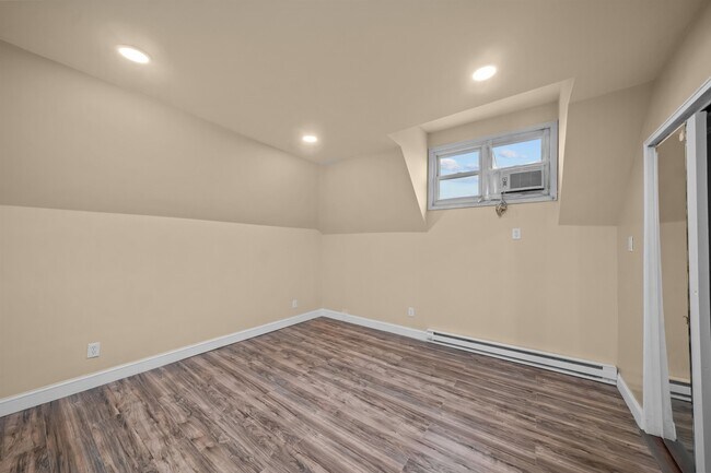 Building Photo - 3311 Pleasant Ave