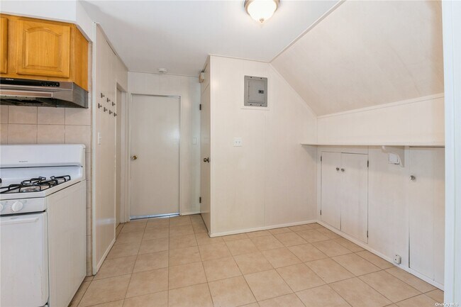 Foto del edificio - 58-38 203rd St