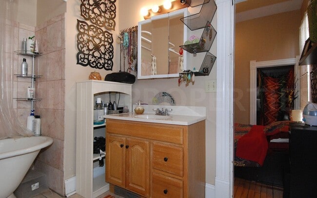 Foto del edificio - 2533 Lyndale Ave S