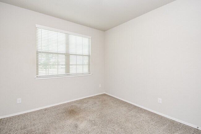 Foto del edificio - 5530 Redwood Summit Ln