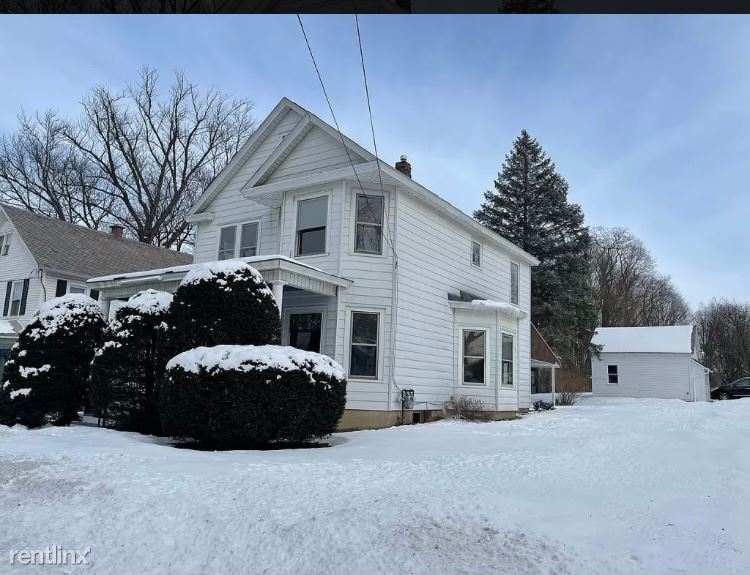 Primary Photo - 4 br, 2 bath House - 79 Church Ave