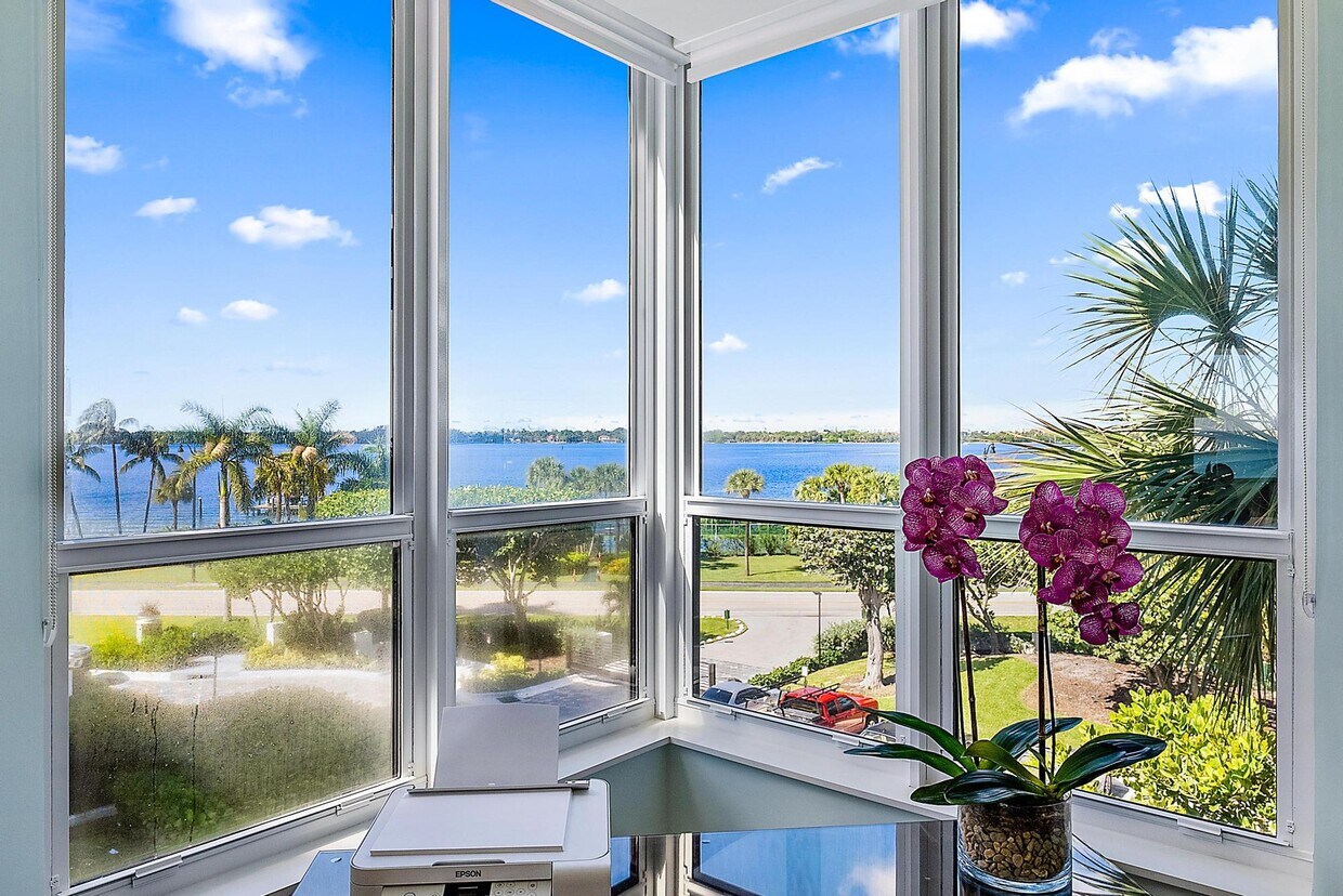Primary Photo - 3120 S Ocean Blvd
