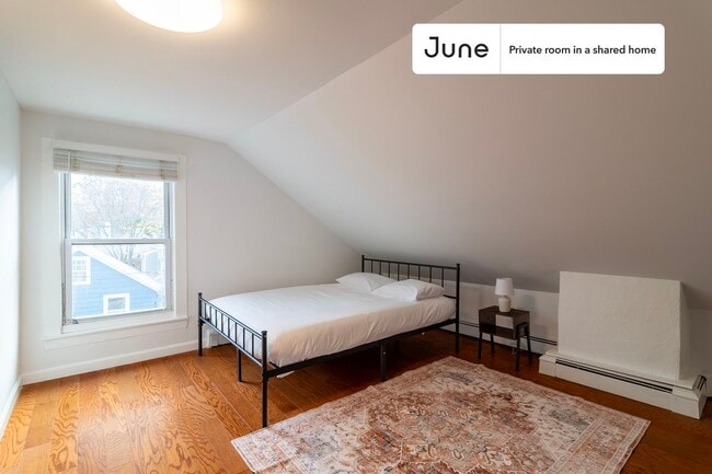 Building Photo - Room in Shared 4 bed/4 bath home in East Cambridge