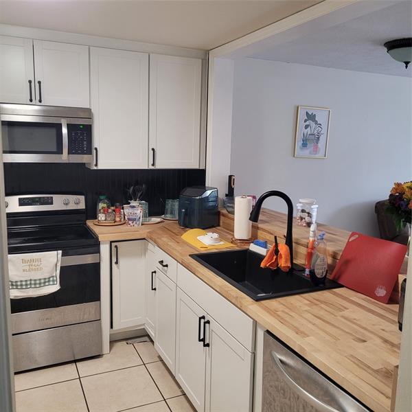 Foto del edificio - 7173 Orange Dr