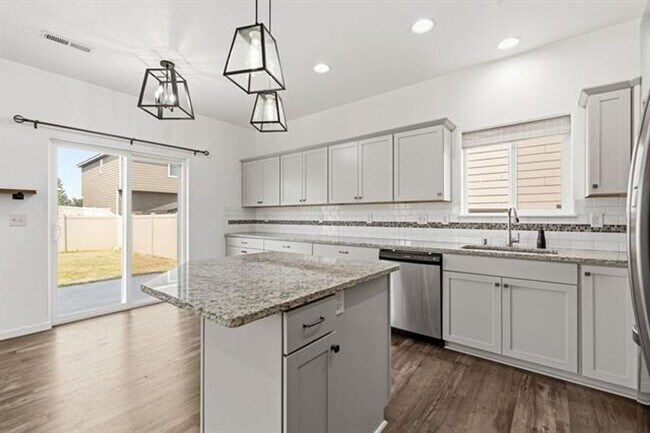 Foto del edificio - 124 S Glenbrook Ct