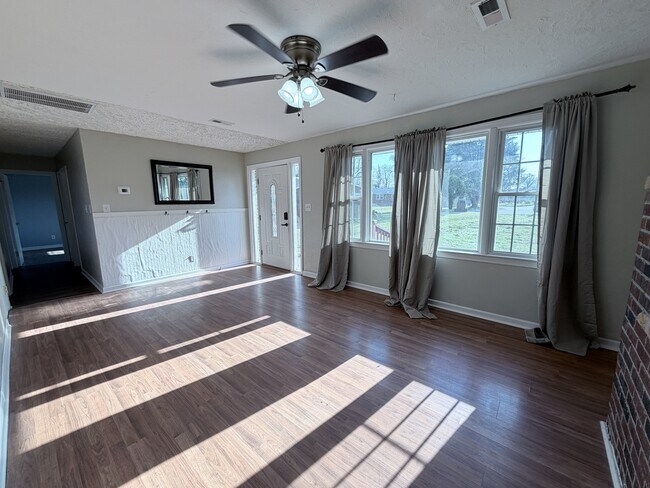 Foto del edificio - 2404 Pamlico Cir