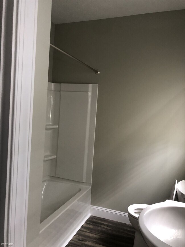 Foto del edificio - 4 br, 3 bath Duplex - 140 West 32nd Street...