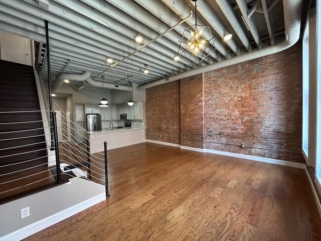 Building Photo - 311 W Fayette St