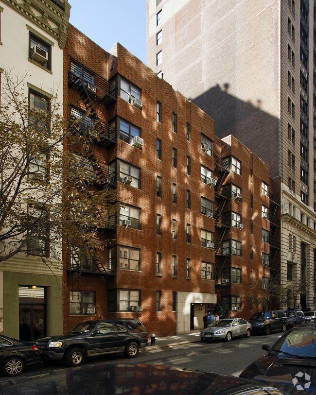 Primary Photo - 124 E 24th St