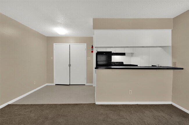 Building Photo - 7211 Atwell St